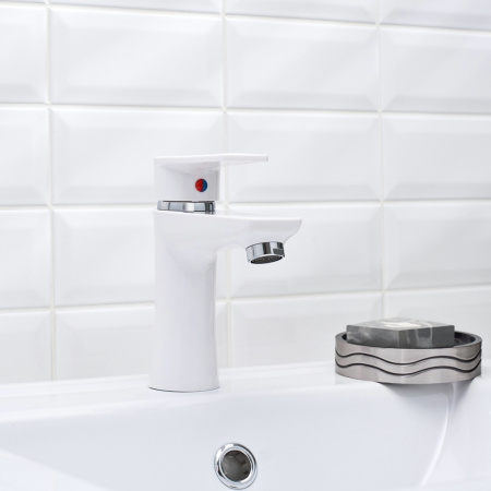 Смеситель умывальник PL6-001F из высокопрочного пластика, белый РМС (80)